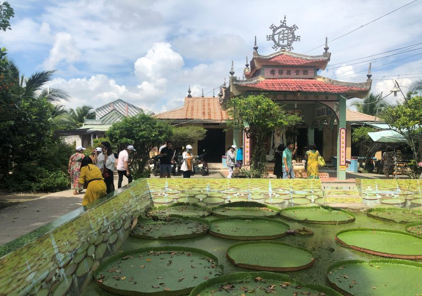 chùa lá sen Phước Kiểng
